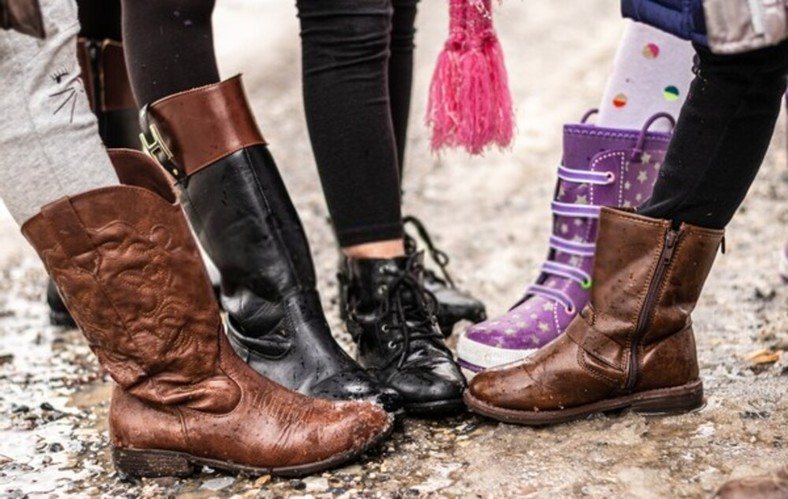 Can Leather Cowboy Boots Get Wet?