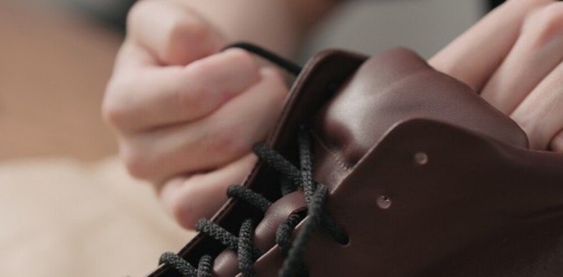 Remove The Laces
