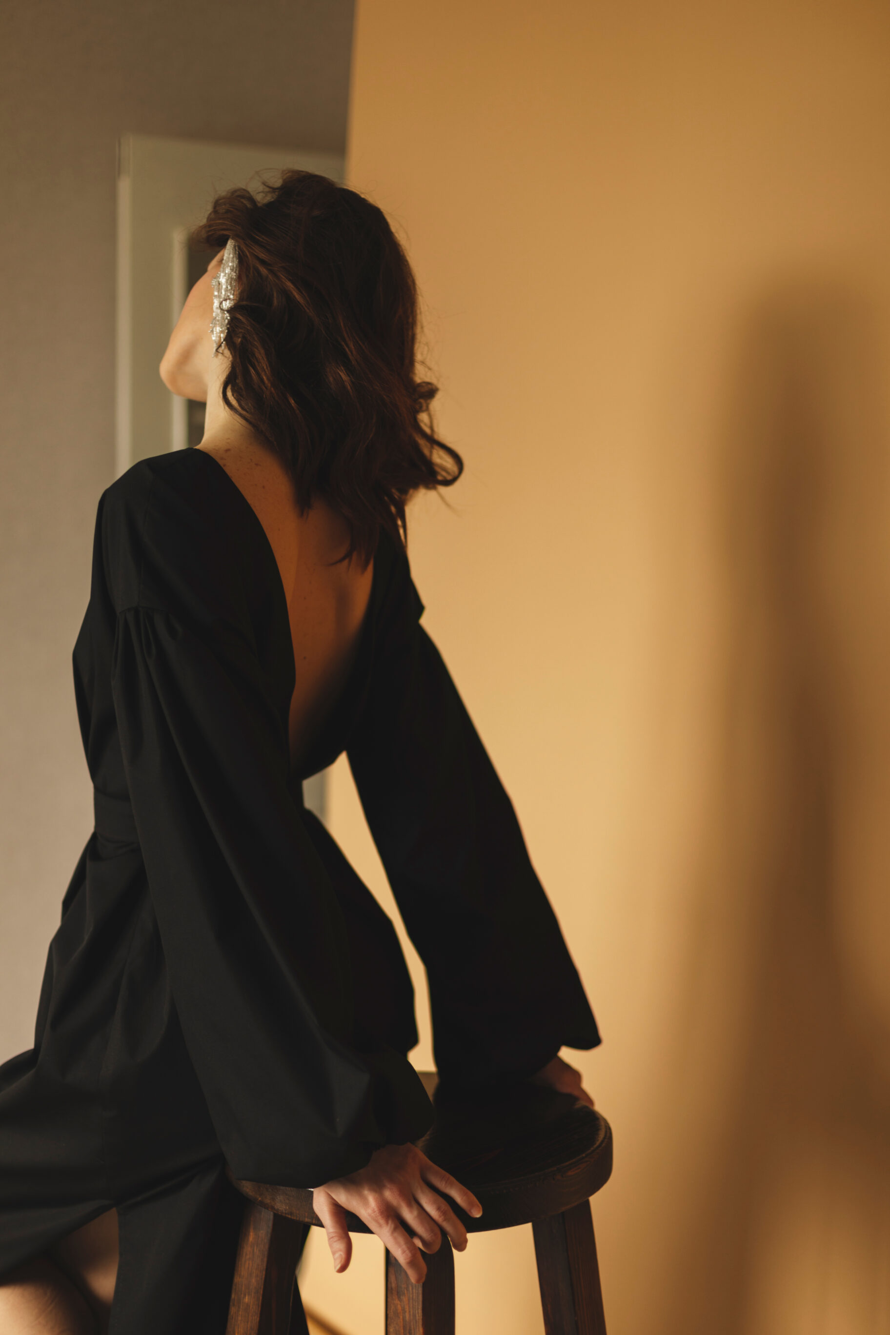 Black Puff Sleeves Backless Dresses 