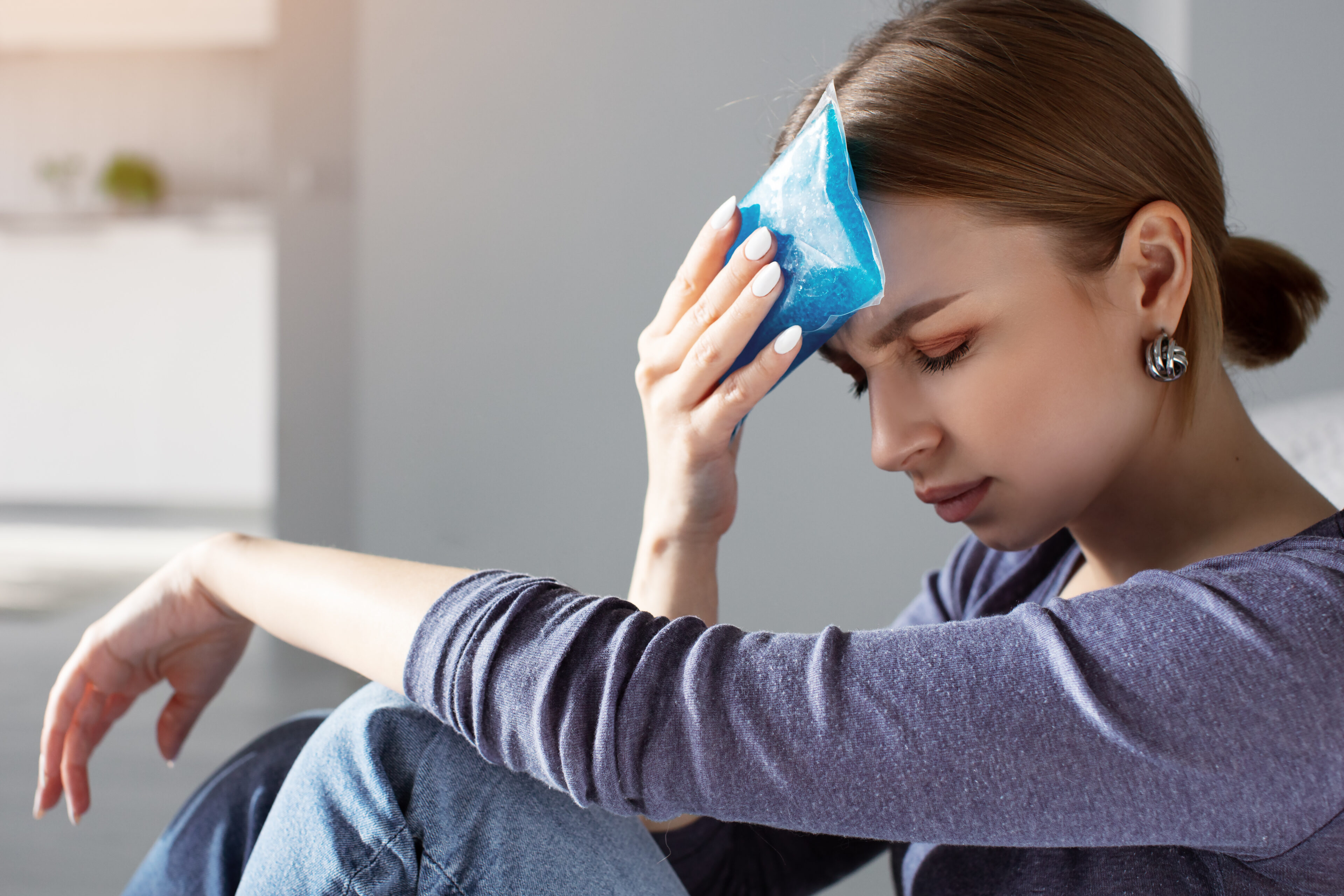 Apply a cold compress - Numbing relief